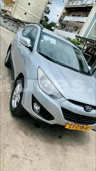 Big with watermark hyundai tucson estuaire libreville 8081