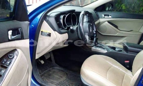 Sayi Na hannu Kia Optima Blue Mota in Libreville a estuary Sayi Na hannu Kia Optima Blue Mota in Libreville a estuary