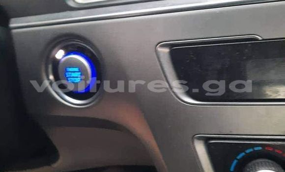 Sayi Na hannu Kia K5 White Mota in Libreville a estuary Sayi Na hannu Kia K5 White Mota in Libreville a estuary