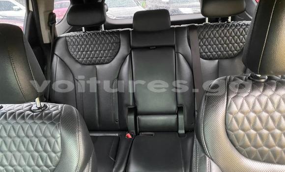 Sayi Sabo Hyundai Santa Fe White Mota in Libreville a estuary Sayi Sabo Hyundai Santa Fe White Mota in Libreville a estuary