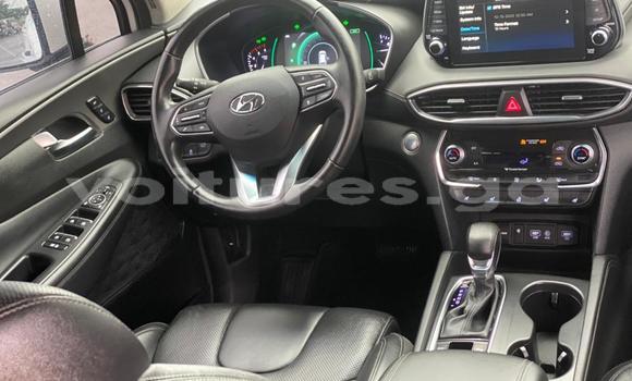 Sayi Sabo Hyundai Santa Fe White Mota in Libreville a estuary Sayi Sabo Hyundai Santa Fe White Mota in Libreville a estuary