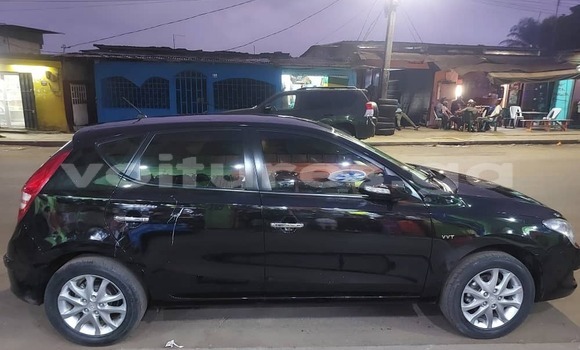 Sayi Na hannu Hyundai i30 Black Mota in Libreville a estuary Sayi Na hannu Hyundai i30 Black Mota in Libreville a estuary