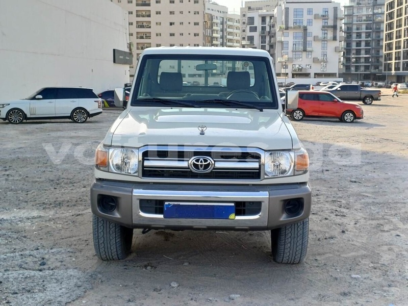 Big with watermark toyota land cruiser estuaire libreville 8130