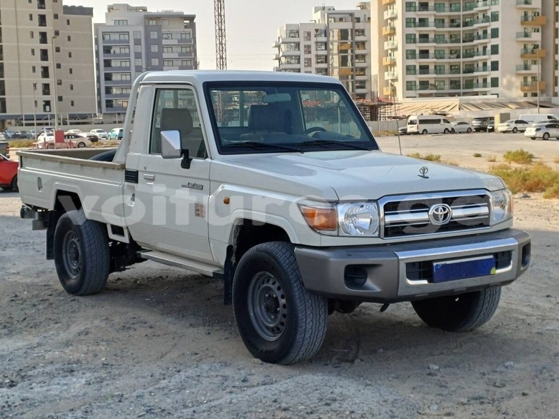 Big with watermark toyota land cruiser estuaire libreville 8130