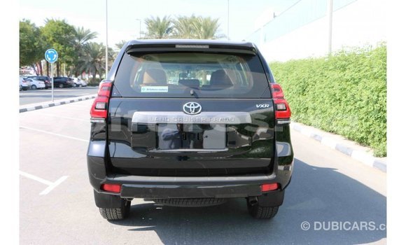 Acheter Import Voiture Toyota Prado Blanc à Import - Dubai, Estuaire Acheter Import Voiture Toyota Prado Blanc à Import - Dubai, Estuaire