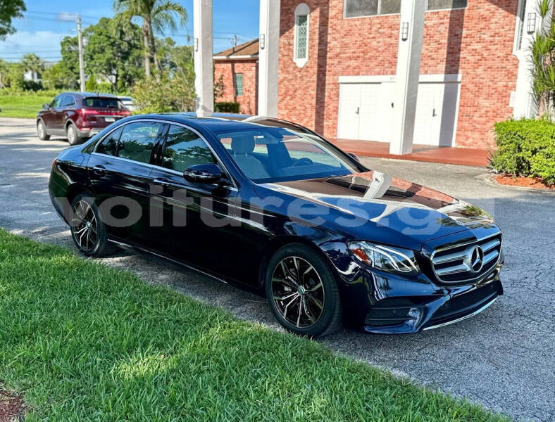 Big with watermark mercedes benz e class estuaire libreville 8135