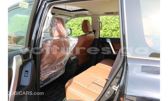 Acheter Import Voiture Toyota Prado Blanc à Import - Dubai, Estuaire Acheter Import Voiture Toyota Prado Blanc à Import - Dubai, Estuaire