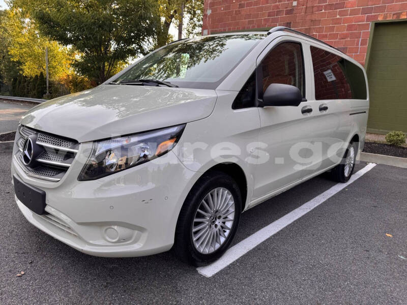 Big with watermark mercedes benz vito estuaire libreville 8140