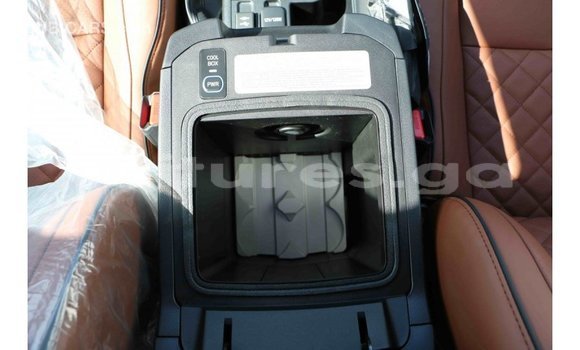 Acheter Import Voiture Toyota Prado Blanc à Import - Dubai, Estuaire Acheter Import Voiture Toyota Prado Blanc à Import - Dubai, Estuaire