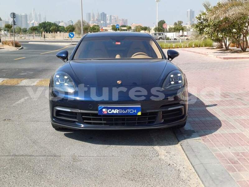 Big with watermark porsche panamera estuaire libreville 8148