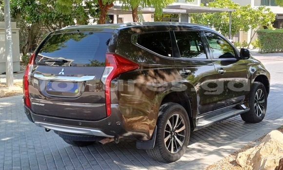 Acheter Occasion Voiture Mitsubishi Montero Sport Gris à Libreville, Estuaire Acheter Occasion Voiture Mitsubishi Montero Sport Gris à Libreville, Estuaire