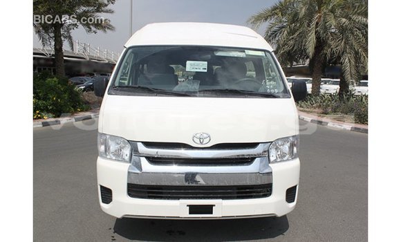 Acheter Import Voiture Toyota Hiace Blanc à Import - Dubai, Estuaire Acheter Import Voiture Toyota Hiace Blanc à Import - Dubai, Estuaire