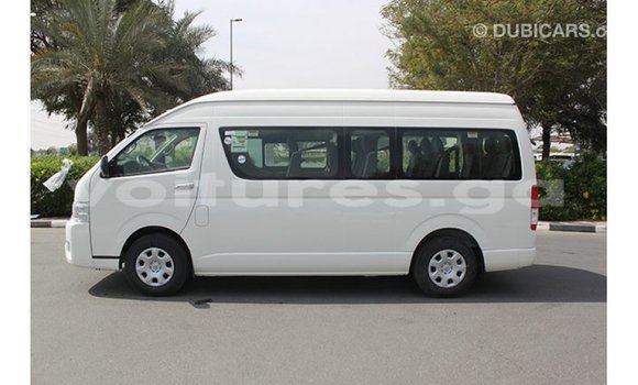 Acheter Import Voiture Toyota Hiace Blanc à Import - Dubai, Estuaire Acheter Import Voiture Toyota Hiace Blanc à Import - Dubai, Estuaire