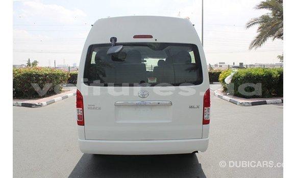 Acheter Import Voiture Toyota Hiace Blanc à Import - Dubai, Estuaire Acheter Import Voiture Toyota Hiace Blanc à Import - Dubai, Estuaire