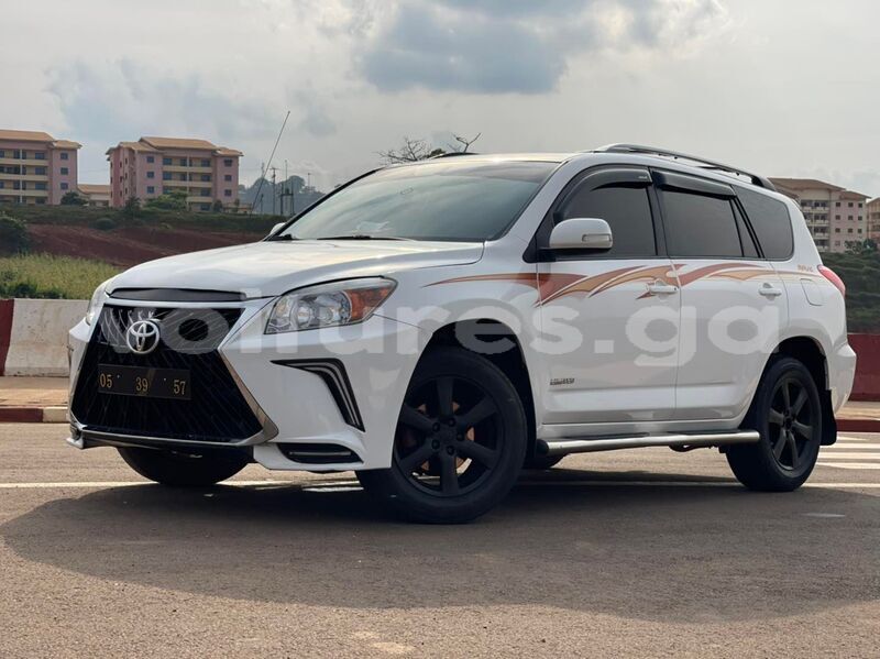 Big with watermark toyota rav4 estuaire libreville 8163