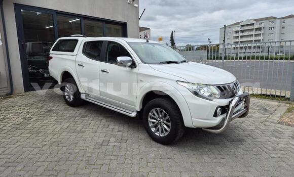 Acheter Occasion Voiture Mitsubishi Triton Blanc à Libreville, Estuaire