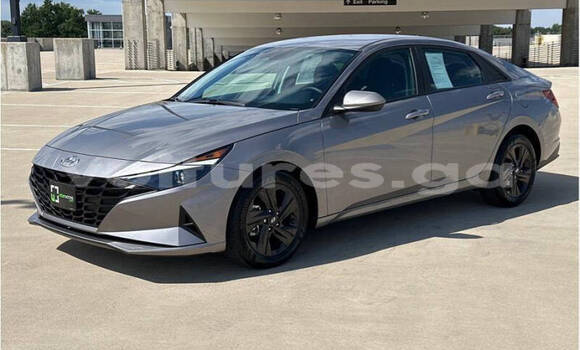 Acheter Occasion Voiture Hyundai Elantra Blanc à Libreville, Estuaire Acheter Occasion Voiture Hyundai Elantra Blanc à Libreville, Estuaire