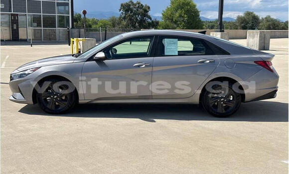 Acheter Occasion Voiture Hyundai Elantra Blanc à Libreville, Estuaire Acheter Occasion Voiture Hyundai Elantra Blanc à Libreville, Estuaire