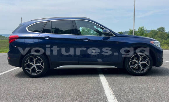 Acheter Occasion Voiture BMW X1 Bleu à Libreville, Estuaire Acheter Occasion Voiture BMW X1 Bleu à Libreville, Estuaire