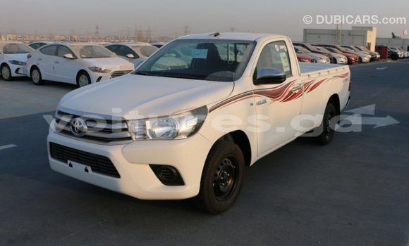 Acheter Import Voiture Toyota Hilux Blanc à Import - Dubai, Estuaire Acheter Import Voiture Toyota Hilux Blanc à Import - Dubai, Estuaire