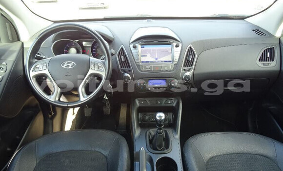 Sayi Na hannu Hyundai ix35 Black Mota in Libreville a estuary Sayi Na hannu Hyundai ix35 Black Mota in Libreville a estuary