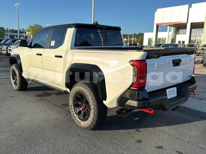 Big with watermark toyota tacoma estuaire libreville 8198