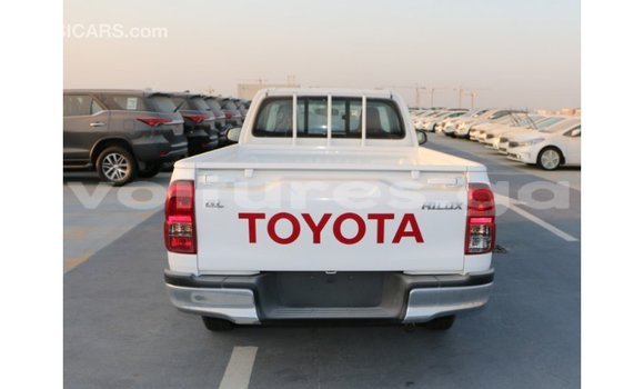 Acheter Import Voiture Toyota Hilux Blanc à Import - Dubai, Estuaire Acheter Import Voiture Toyota Hilux Blanc à Import - Dubai, Estuaire