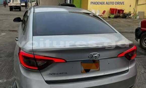 Sayi Na hannu Hyundai Sonata Sauran Mota in Libreville a estuary Sayi Na hannu Hyundai Sonata Sauran Mota in Libreville a estuary