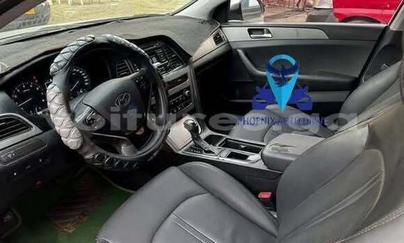 Sayi Na hannu Hyundai Sonata Sauran Mota in Libreville a estuary Sayi Na hannu Hyundai Sonata Sauran Mota in Libreville a estuary