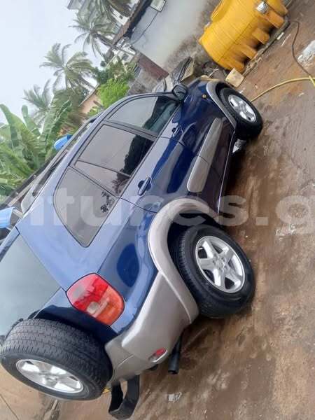 Big with watermark toyota rav4 estuaire libreville 8205