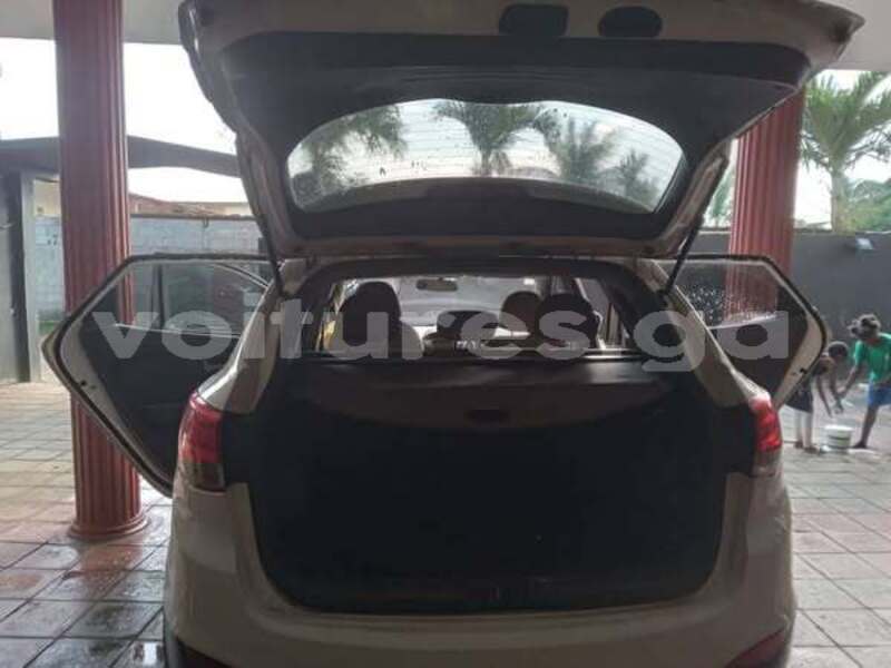 Big with watermark hyundai tucson estuaire libreville 8206