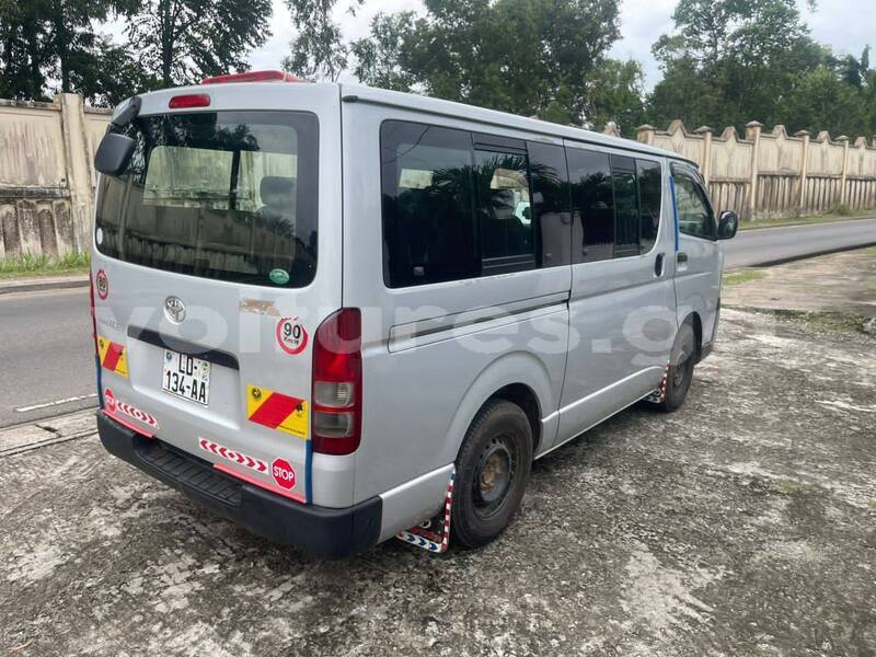 Big with watermark toyota alphard estuaire libreville 8207