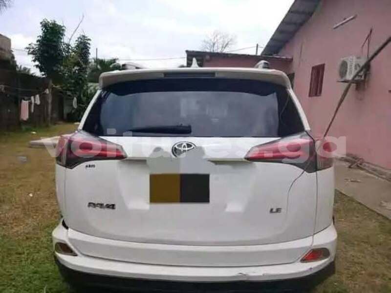 Big with watermark toyota rav4 estuaire libreville 8209