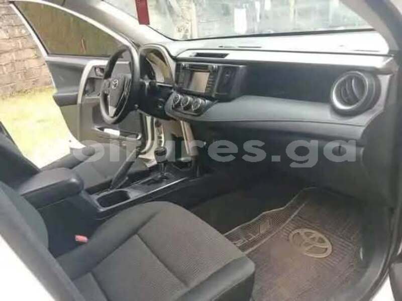 Big with watermark toyota rav4 estuaire libreville 8209