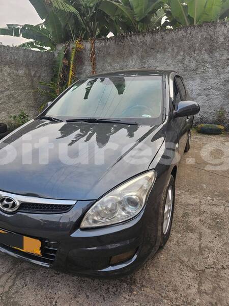 Big with watermark hyundai i30 woleu ntem bitam 8210