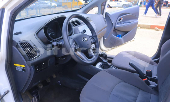 Acheter Occasion Voiture Kia Rio Blanc à Libreville, Estuaire Acheter Occasion Voiture Kia Rio Blanc à Libreville, Estuaire