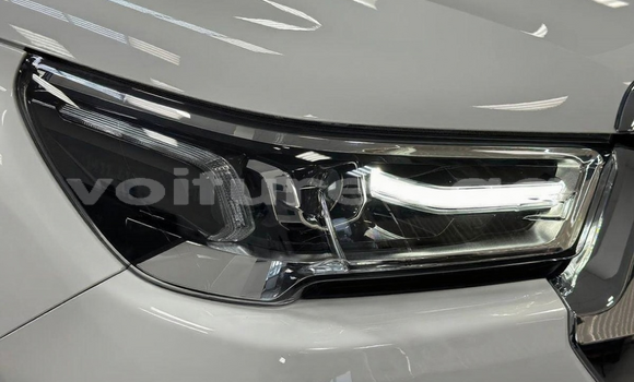Acheter Neuf Voiture Toyota Hilux Blanc à Libreville, Estuaire Acheter Neuf Voiture Toyota Hilux Blanc à Libreville, Estuaire