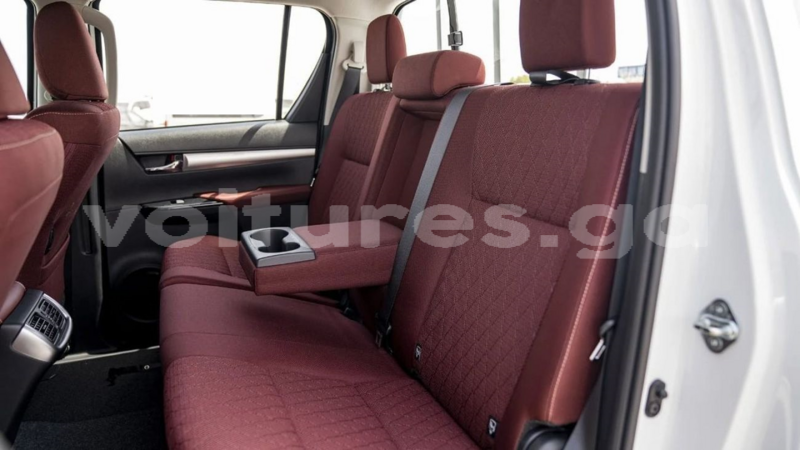 Big with watermark toyota hilux estuaire libreville 8222