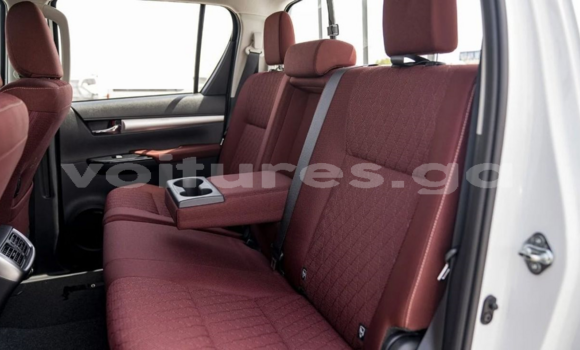 Acheter Neuf Voiture Toyota Hilux Blanc à Libreville, Estuaire Acheter Neuf Voiture Toyota Hilux Blanc à Libreville, Estuaire
