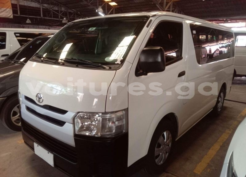 Big with watermark toyota hiace estuaire libreville 8223