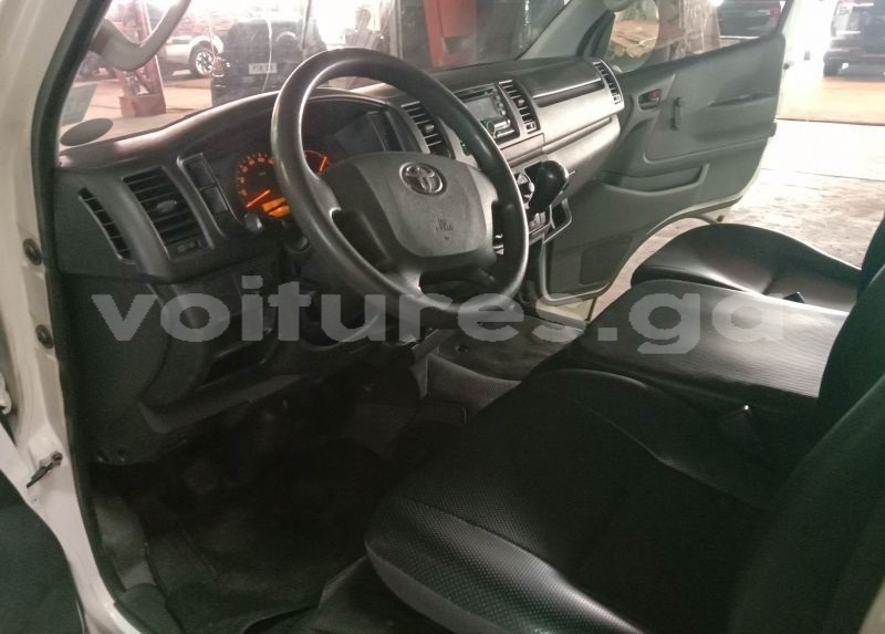 Big with watermark toyota hiace estuaire libreville 8223