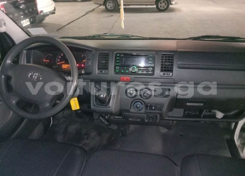 Big with watermark toyota hiace estuaire libreville 8223