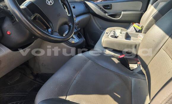 Acheter Occasion Voiture Hyundai Grand Starex Noir à Nkan, Estuaire Acheter Occasion Voiture Hyundai Grand Starex Noir à Nkan, Estuaire