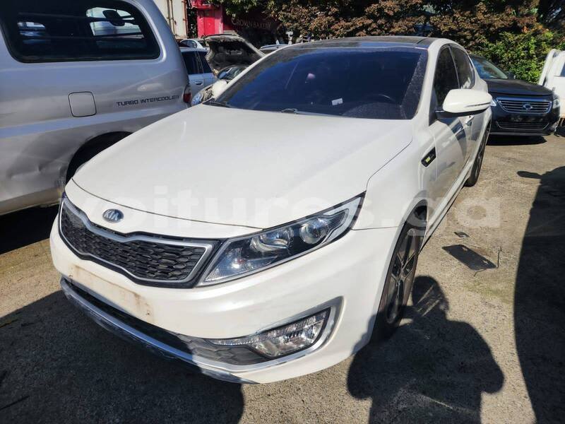 Big with watermark kia k5 estuaire kango 8227