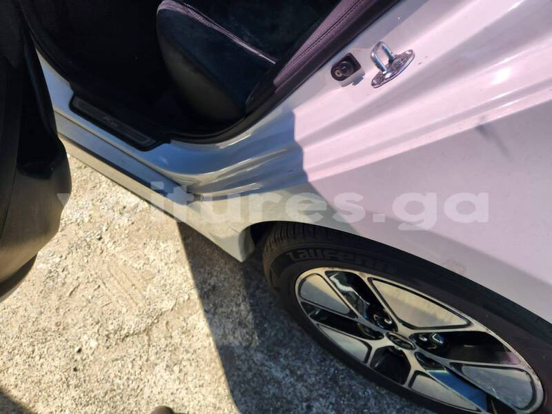 Big with watermark kia k5 estuaire kango 8227