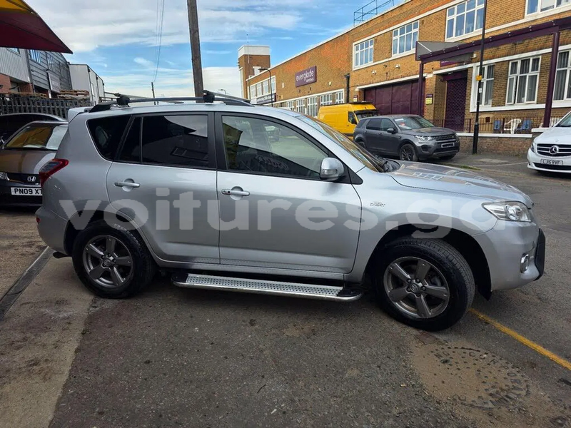 Big with watermark toyota rav4 estuaire libreville 8245