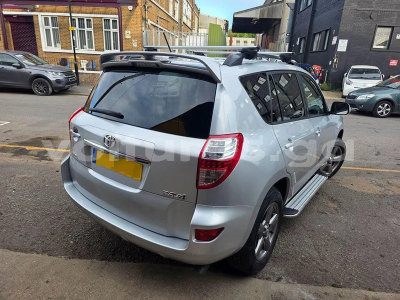 Big with watermark toyota rav4 estuaire libreville 8245