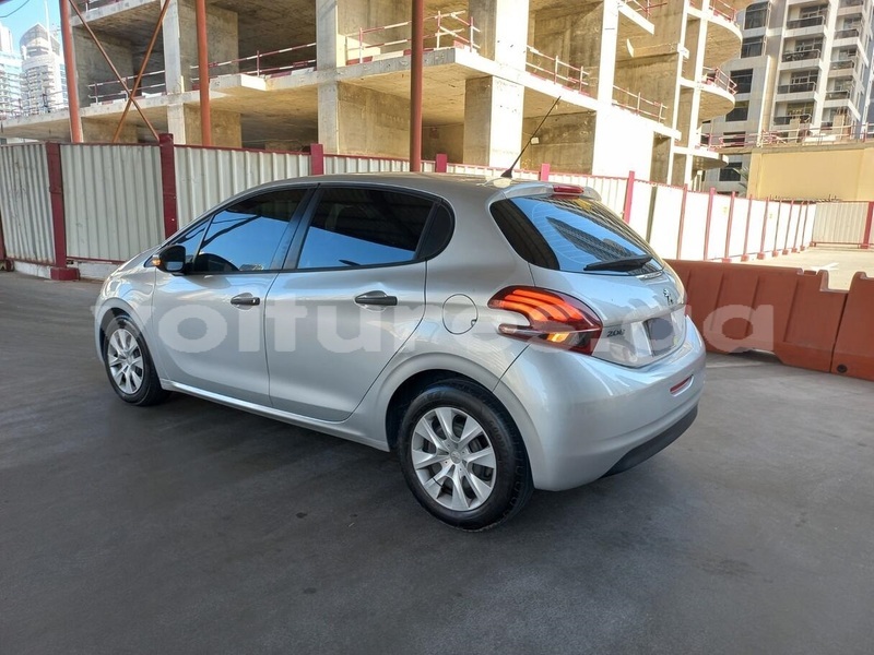 Big with watermark peugeot 208 estuaire libreville 8246
