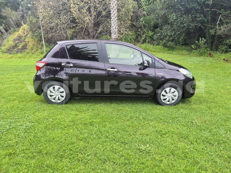 Big with watermark toyota vitz estuaire libreville 8247