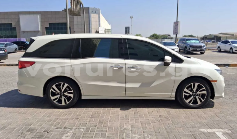 Big with watermark honda odyssey estuaire libreville 8250